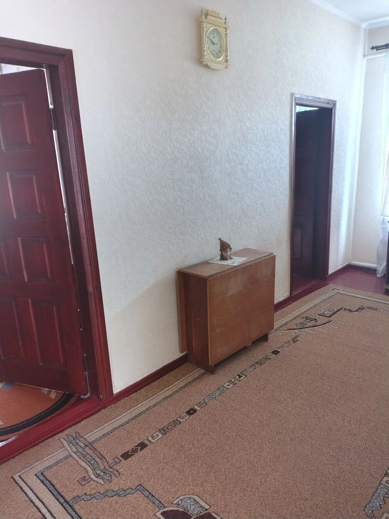 Продам добротний будинок .