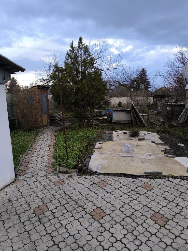 Продаж добротної половини будинку у Дергачах