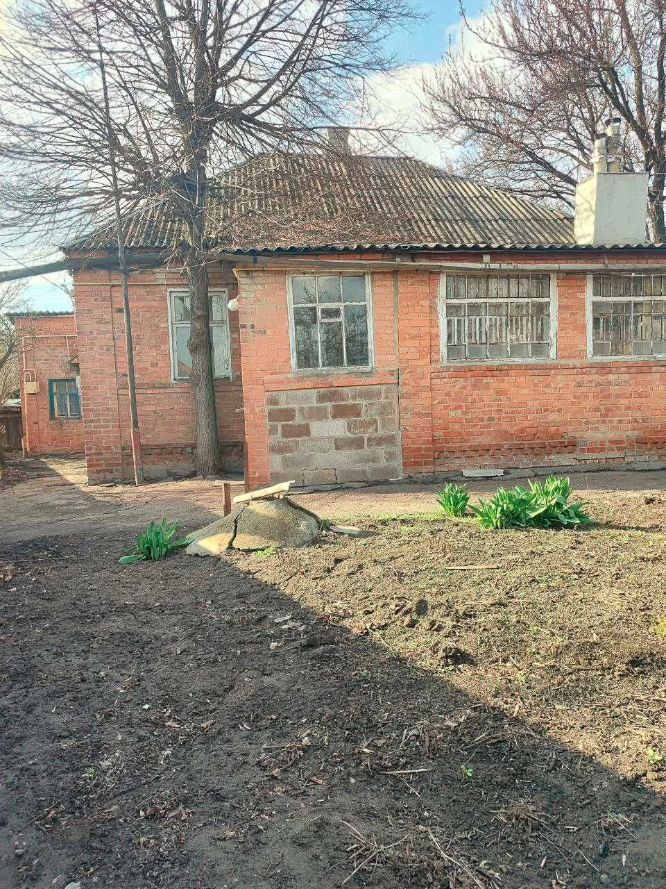 Продам будинок в Дергачах по вулиці Садовій.