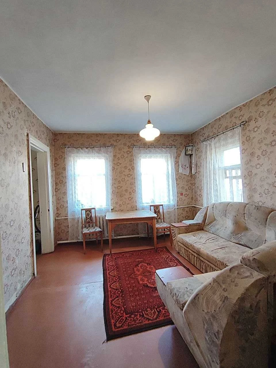 Продам будинок в Дергачах по вулиці Садовій.