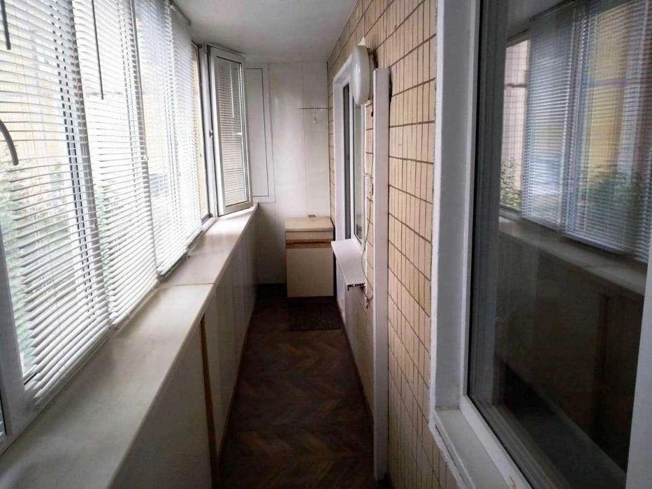 For sale: beautiful apartment with furniture, renovated. Zakrevskoho St.,