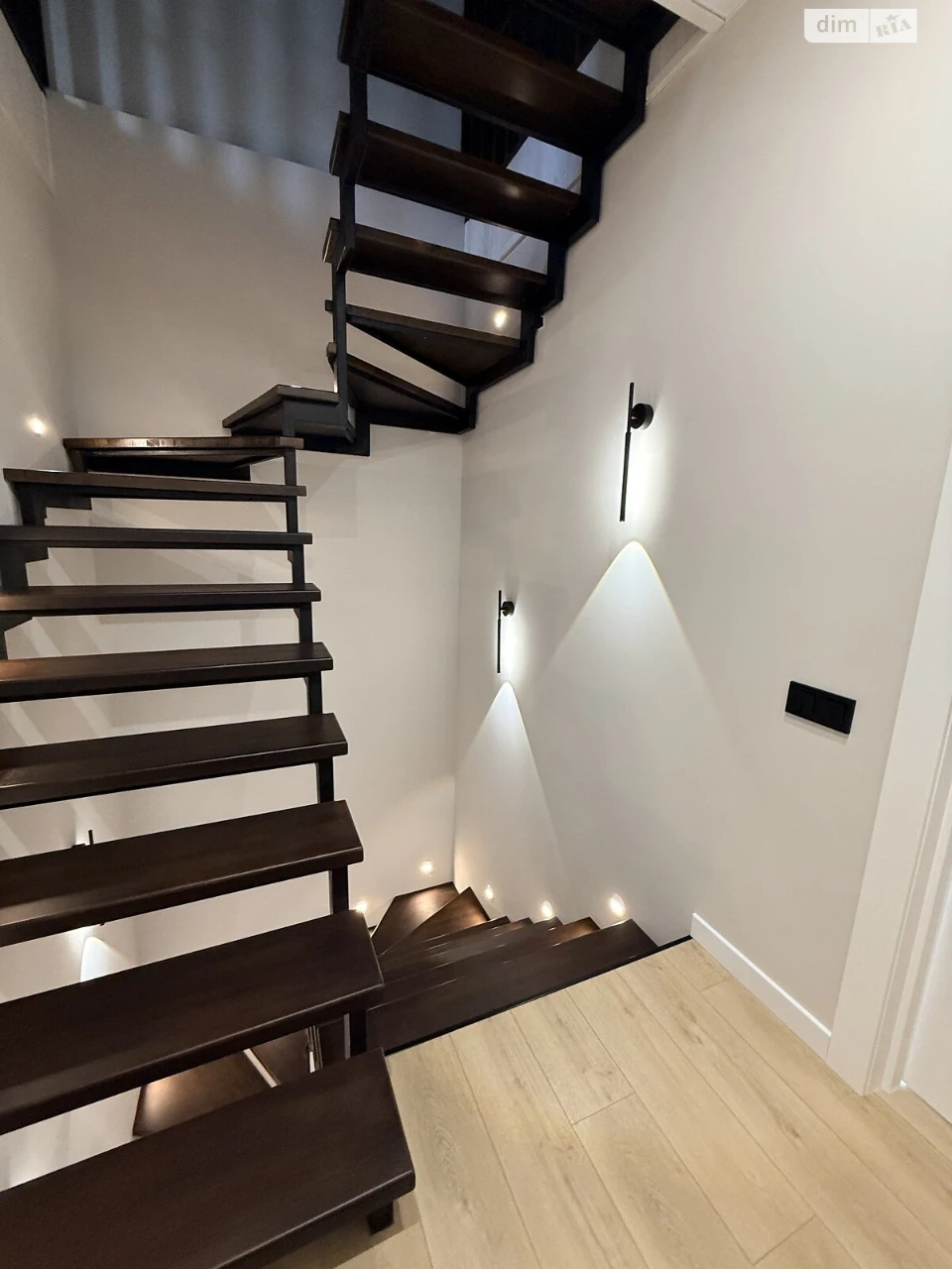 Продаж Таунхаус