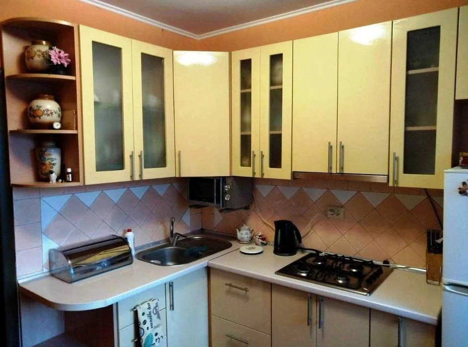 For sale: beautiful apartment with furniture, renovated. Zakrevskoho St.,