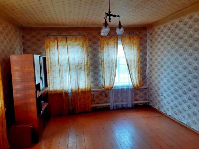 Продам 1/2 частину будинку в Люботині 90 м
