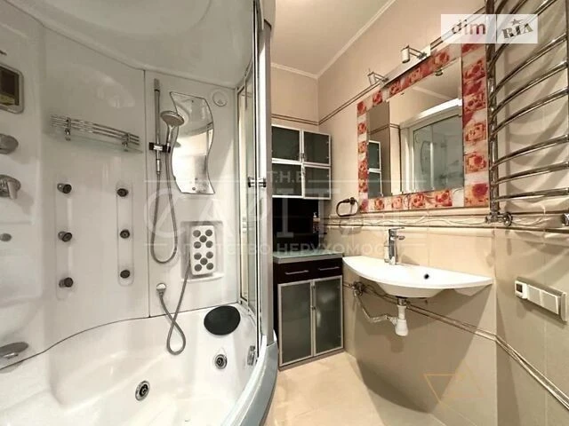Sale of 3-room apartment 98 sq. m on Hryshka Mykhayla St. 9 • ID 34