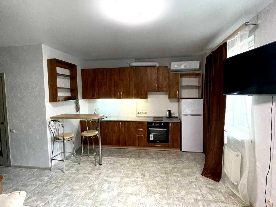 Apartment. Odessa, Lustdorfskaya road street.