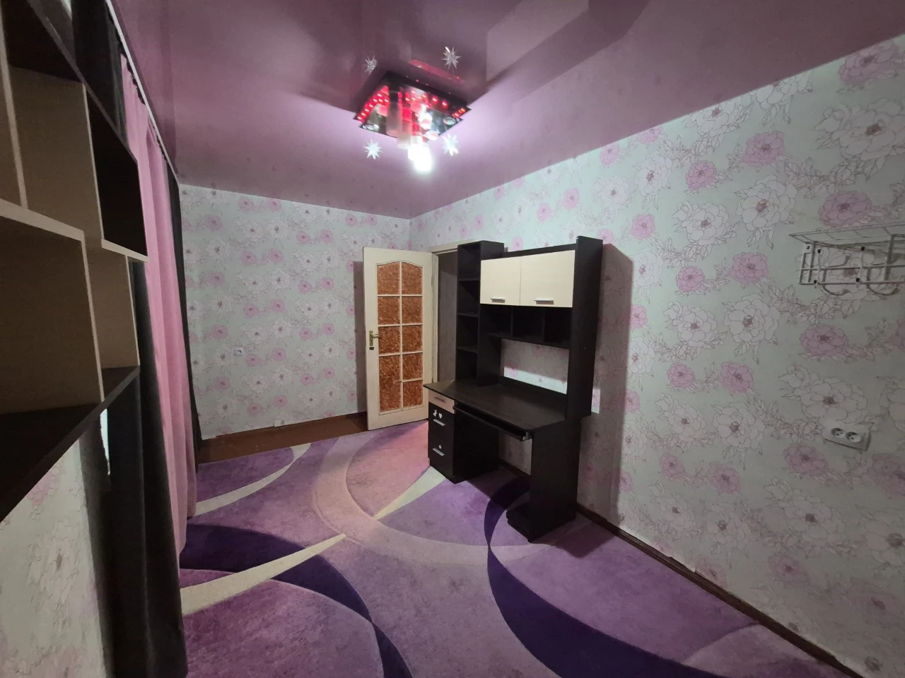 Sale of a 3-room apartment on Muzychna Street