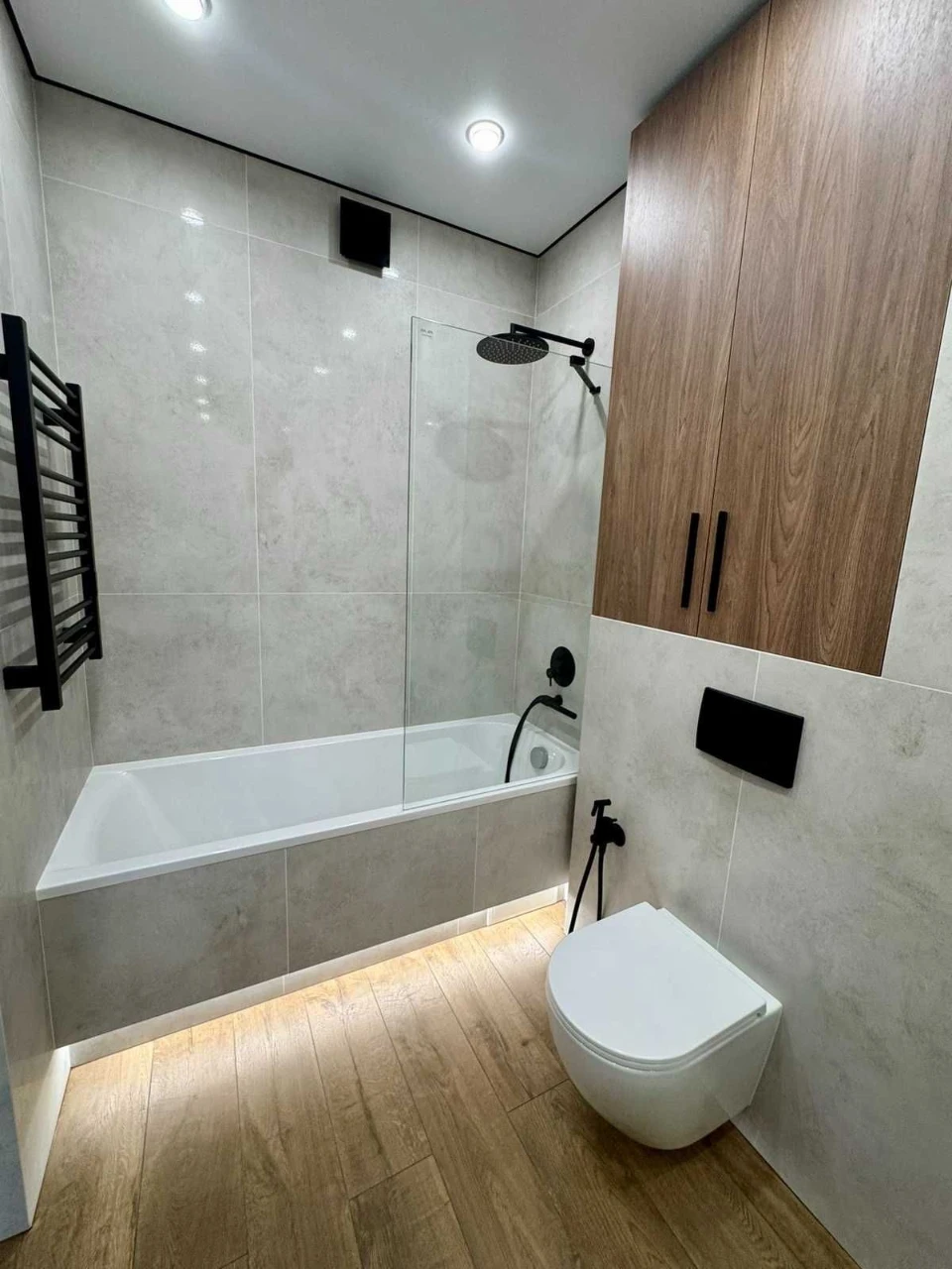 Dream Lake | Designer 2-bedroom apartment in Vyshenka