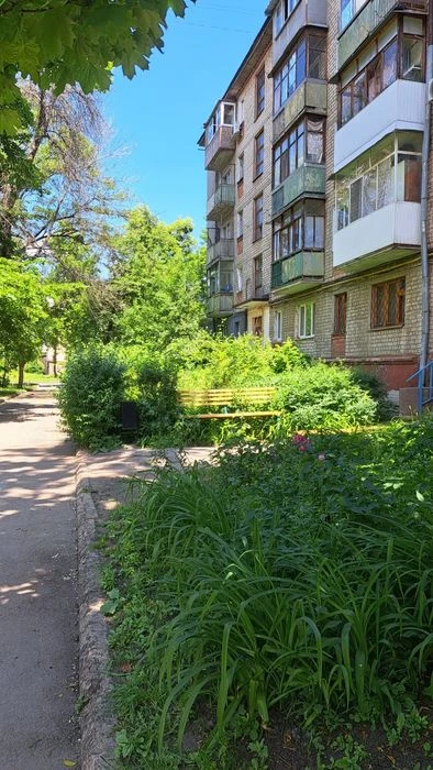 For sale 1-room apartment Novi Budinki, metro station Armiyskaya