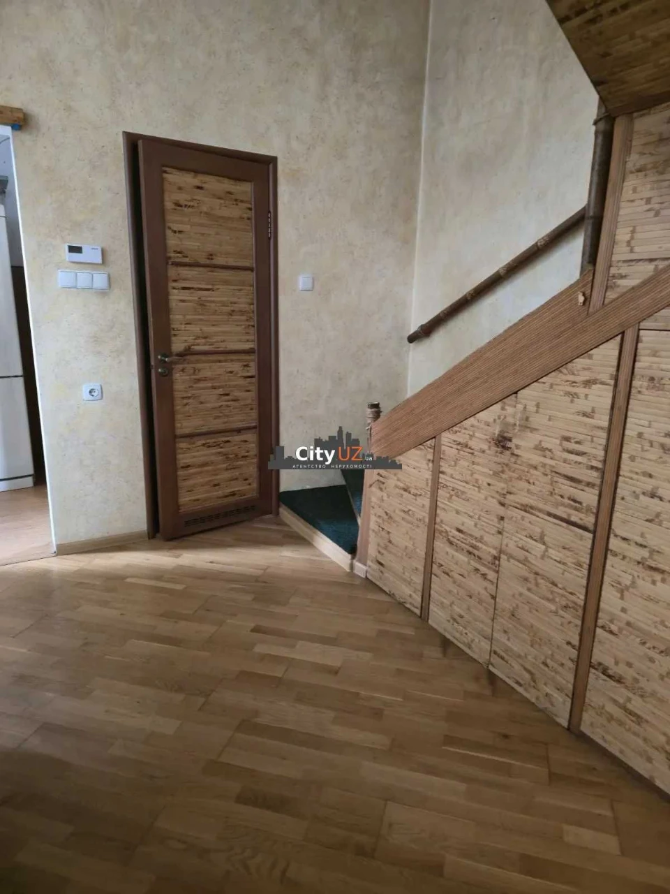 Продается полусобственный дом в Ужгороде