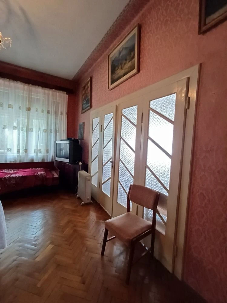 Старовинний будинок в центрі міста