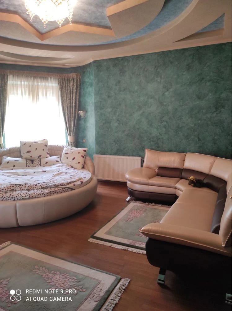 Будинок в центрі міста