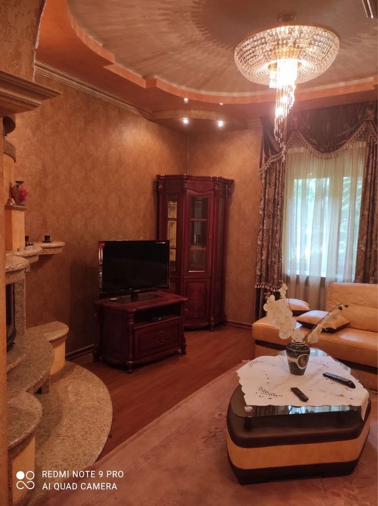 Будинок в центрі міста