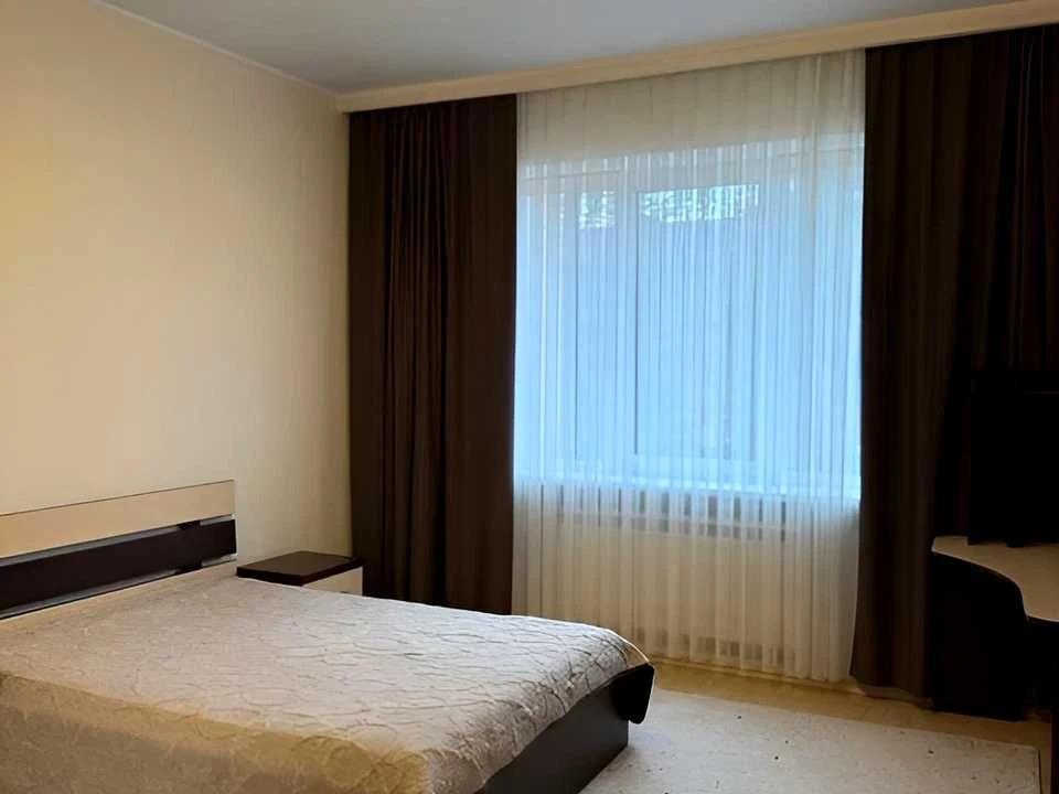 Квартира. Чернівці, вул. Товстюка