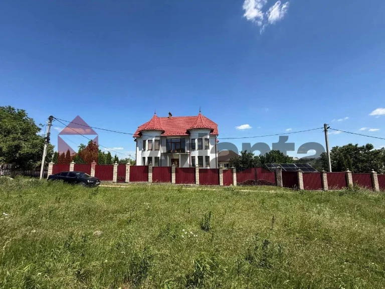 Standalone House, Chernivtsi