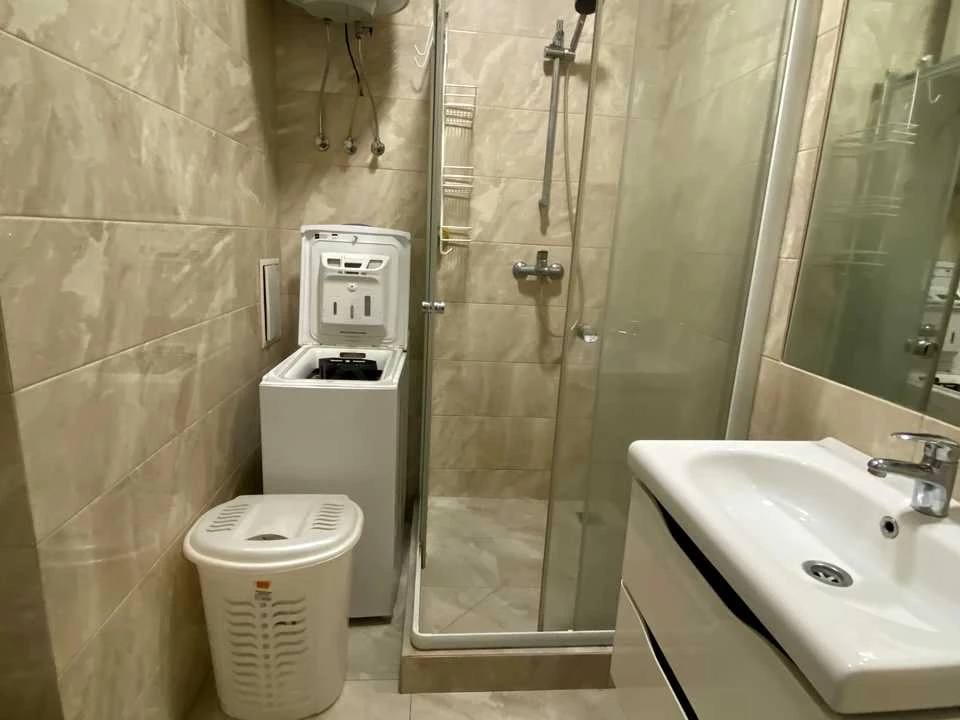 Studio apartment. Eugene Konovalets st., Kyiv.
