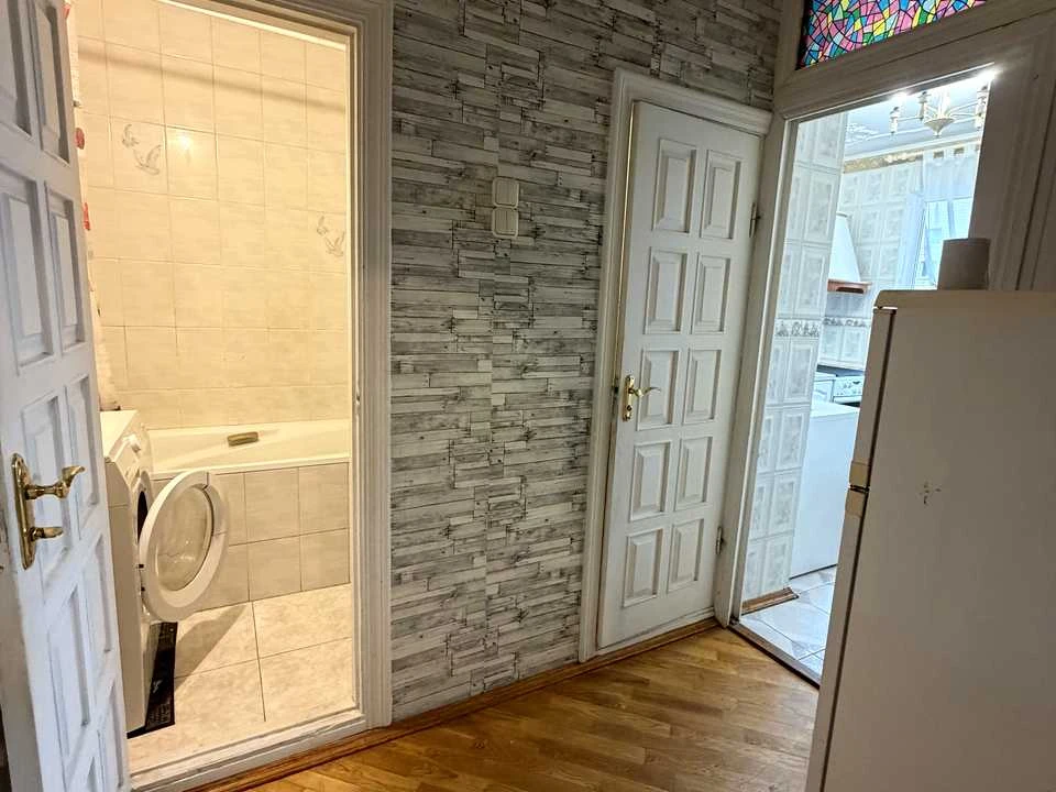 Квартира. Київ, Ялтинська вулиця