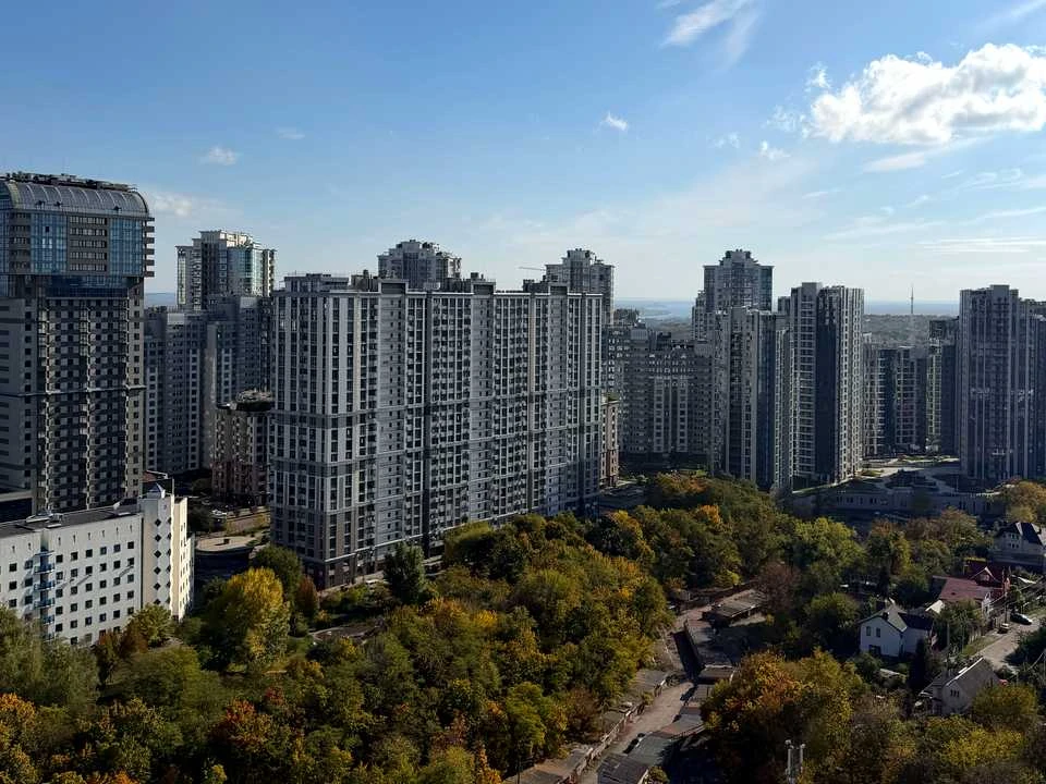 Квартира. Микола Міхновського, 14-16, Печерський район