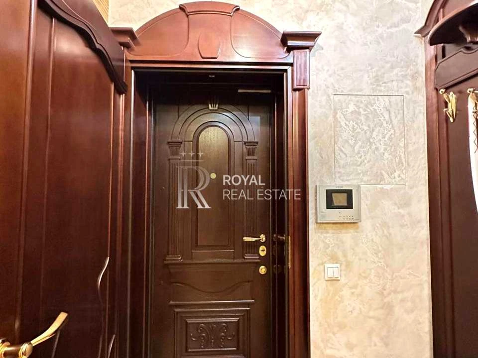Квартира. Київ, Старонаводницька вул.