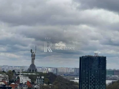 Квартира. Київ, Старонаводницька вул.