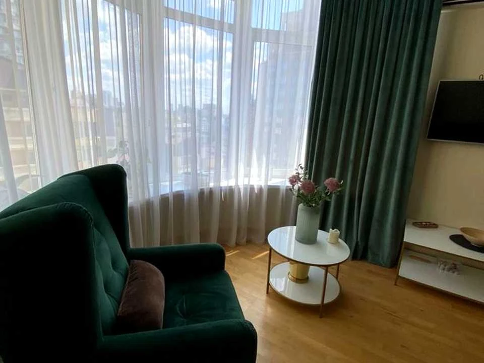 Apartment. Dimitrivska Street, Kyiv