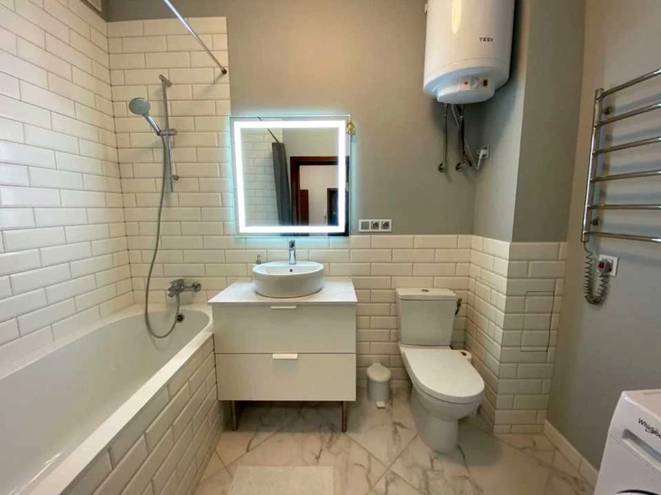 Apartment. Dimitrivska Street, Kyiv