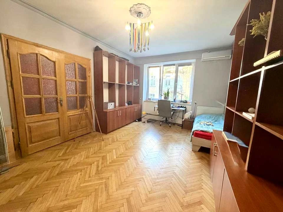 Квартира. Львів, Глибока вул.
