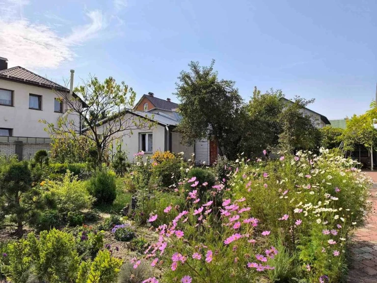 Чудовий будинок повна комплектація! Є сад, альтанка, погреб