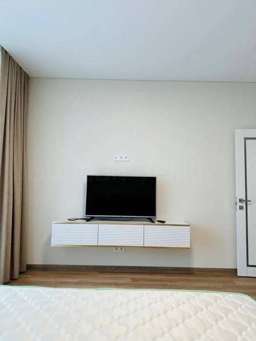 Продаж 1к квартири з ремонтом/ ЖК Кристал/ Crystal/47 м2/Тер