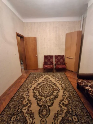 Продається 2-кімнатна квартира в центрі. Ярослава Мудрого