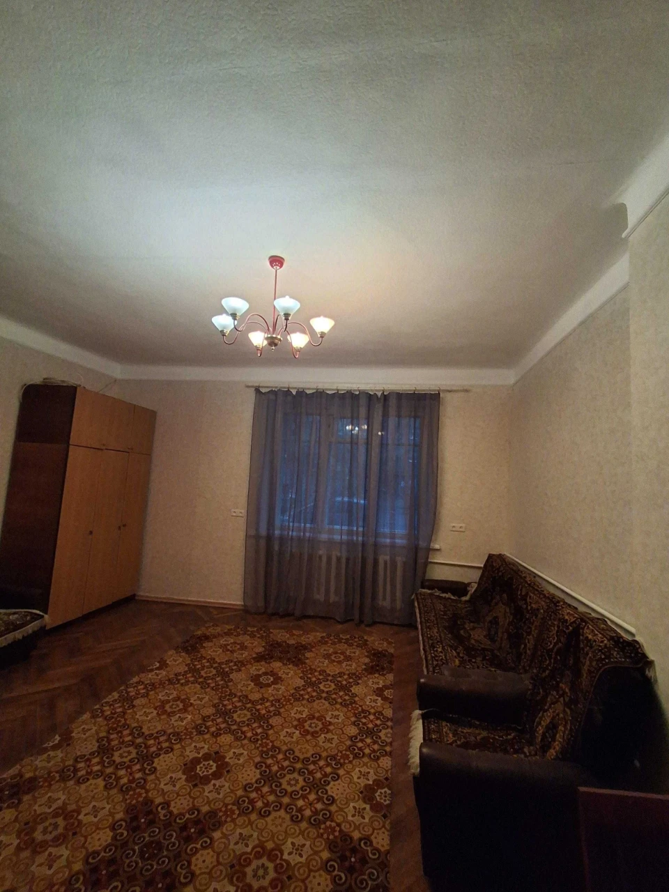 Продається 2-кімнатна квартира в центрі. Ярослава Мудрого