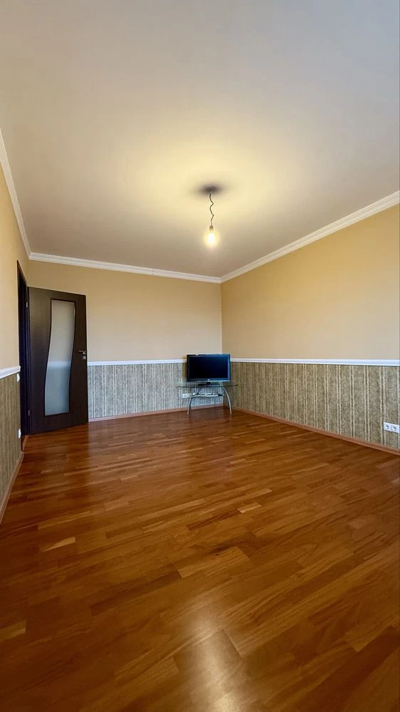 Sale of 2 rooms, 11th district, Left Bank