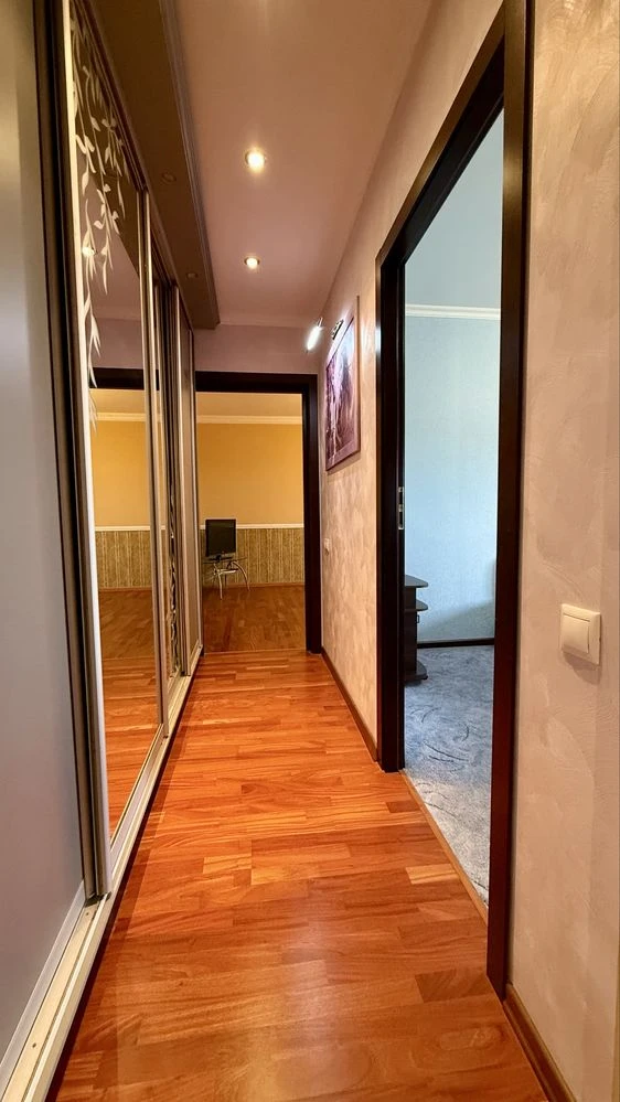 Sale of 2 rooms, 11th district, Left Bank