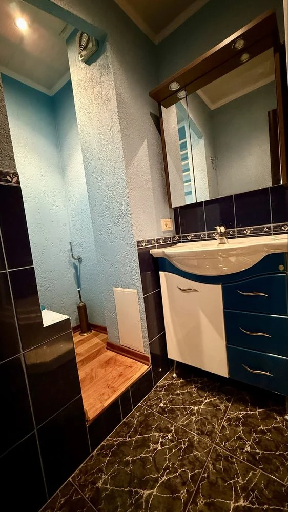 Sale of 2 rooms, 11th district, Left Bank