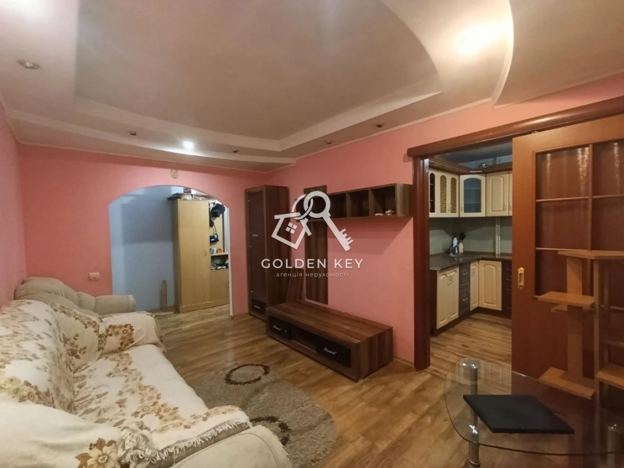 Продаж 3-кімнатної квартири в будинку
