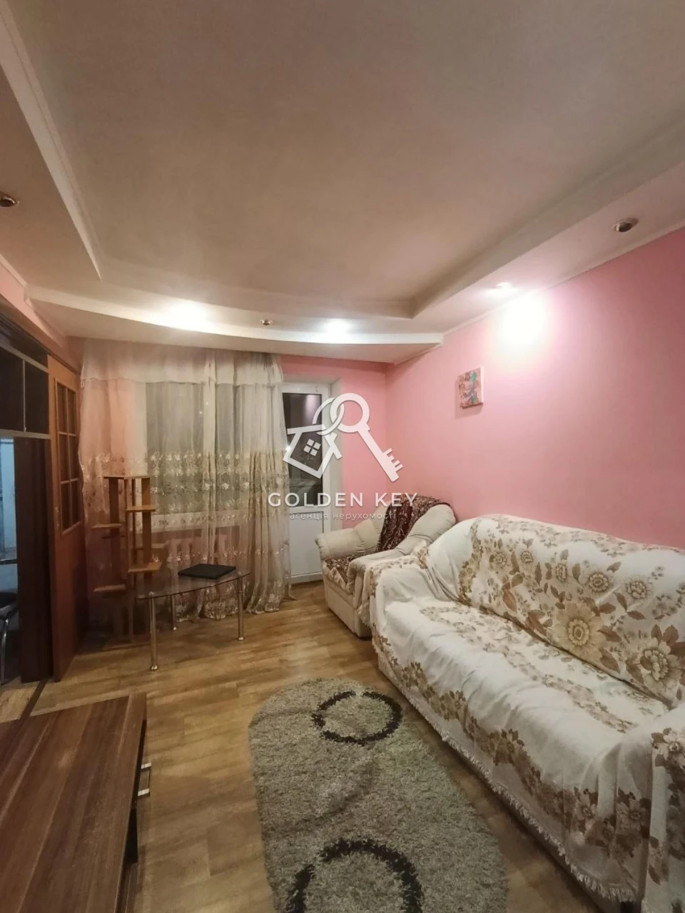 Продаж 3-кімнатної квартири в будинку