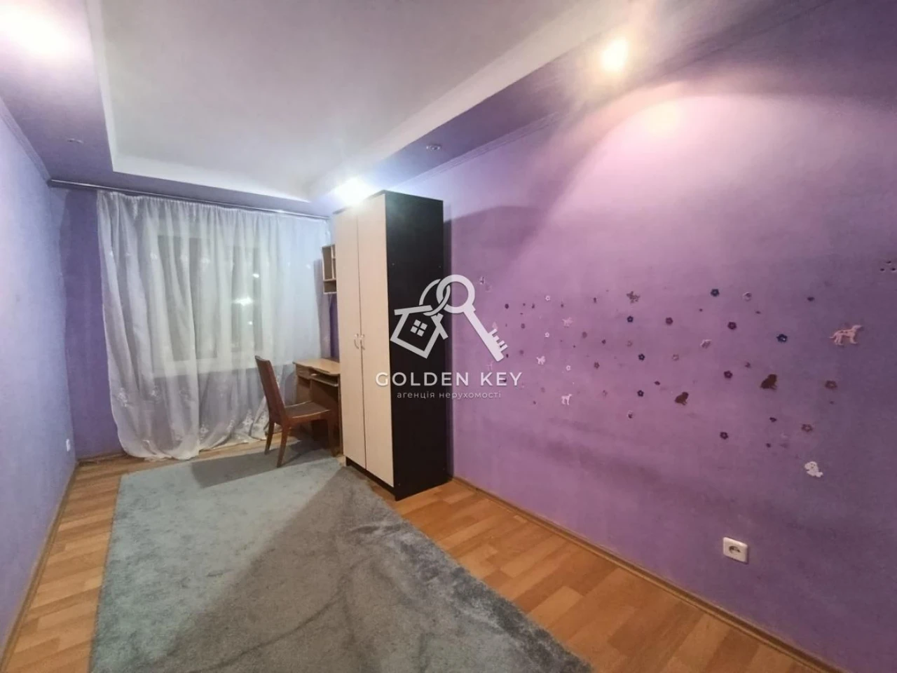Продаж 3-кімнатної квартири в будинку