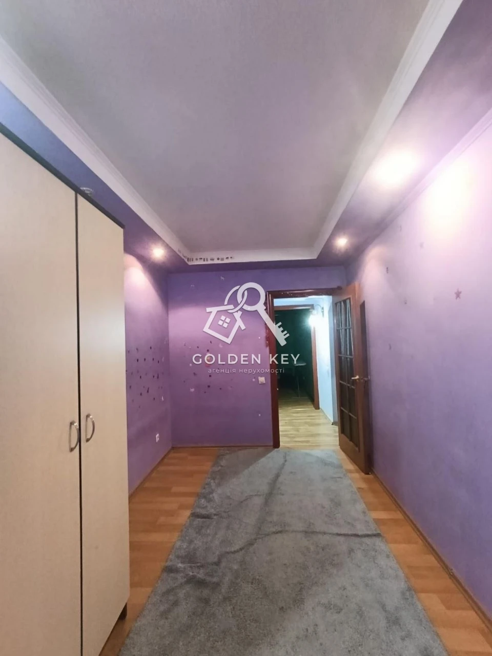 Продаж 3-кімнатної квартири в будинку