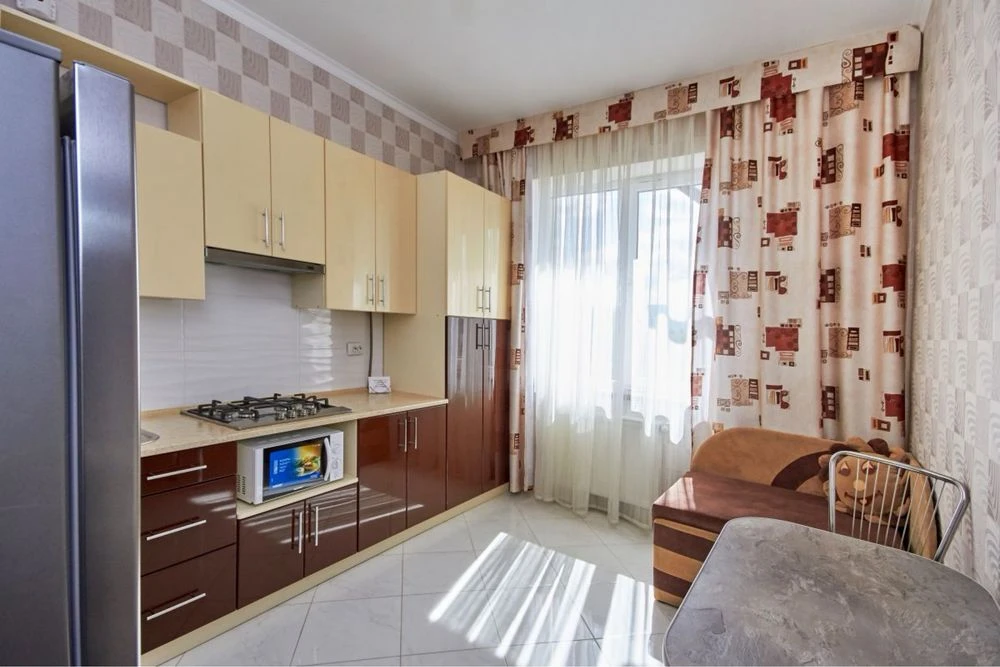 Продаж двокімнатної квартири, вул. С. Бандери, 35