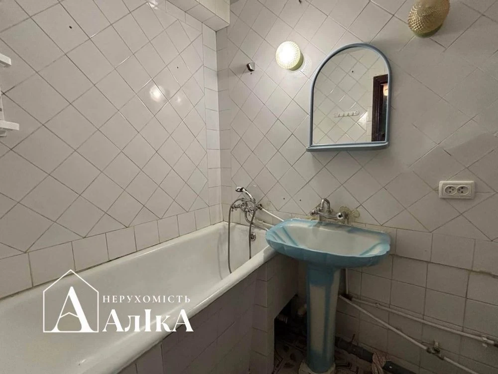 For Sale: 2-bedroom apartment with good layout