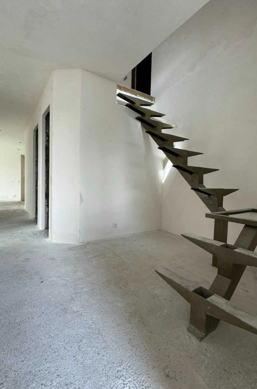 House for Sale. New Construction. Kamenkoe. Left Bank. Put into use.
