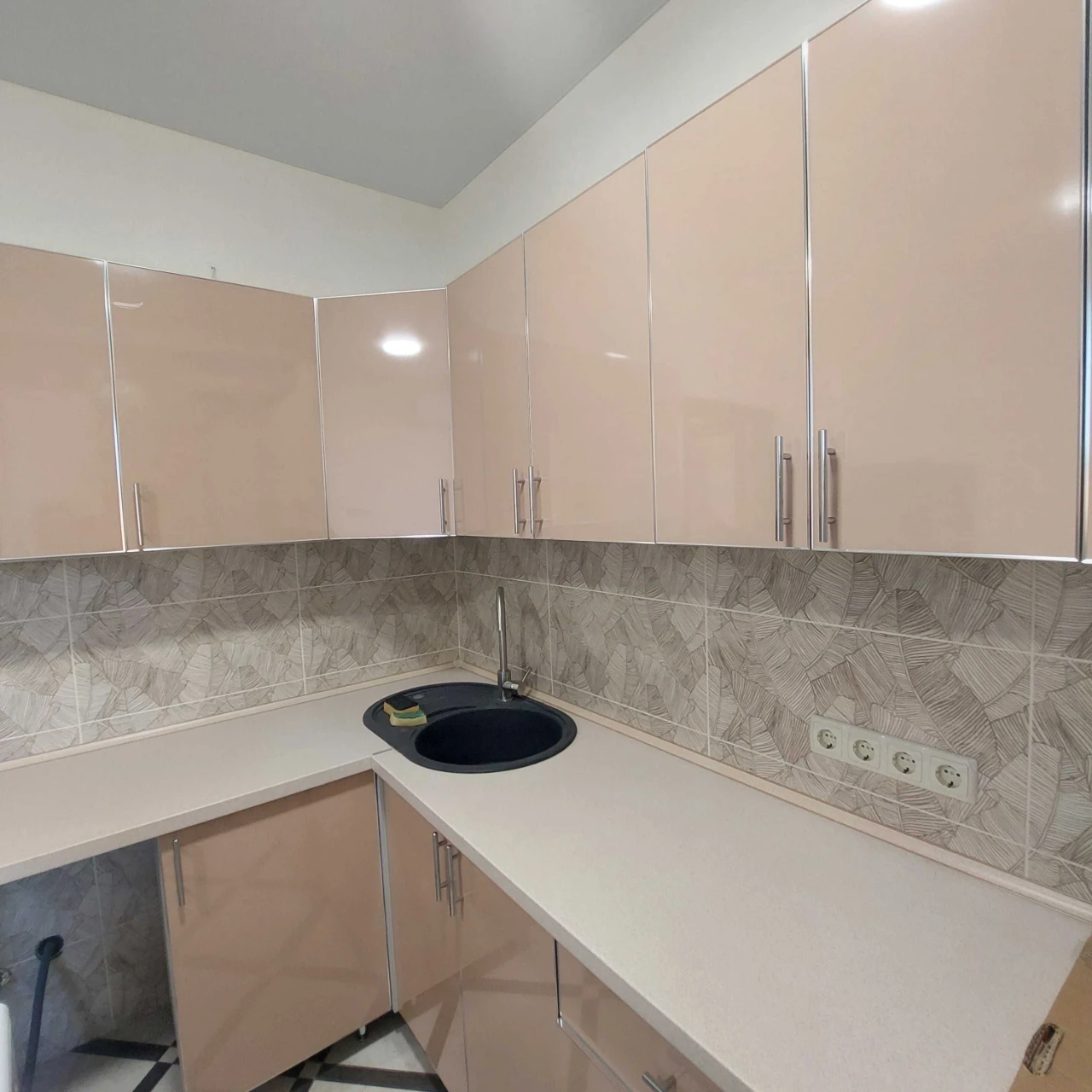 Sale of a 2-bedroom apartment in a new building in the city center