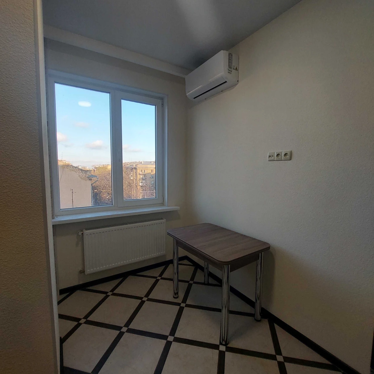 Sale of a 2-bedroom apartment in a new building in the city center