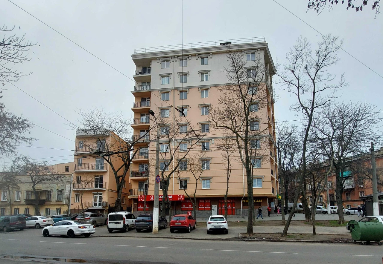 Sale of a 2-bedroom apartment in a new building in the city center