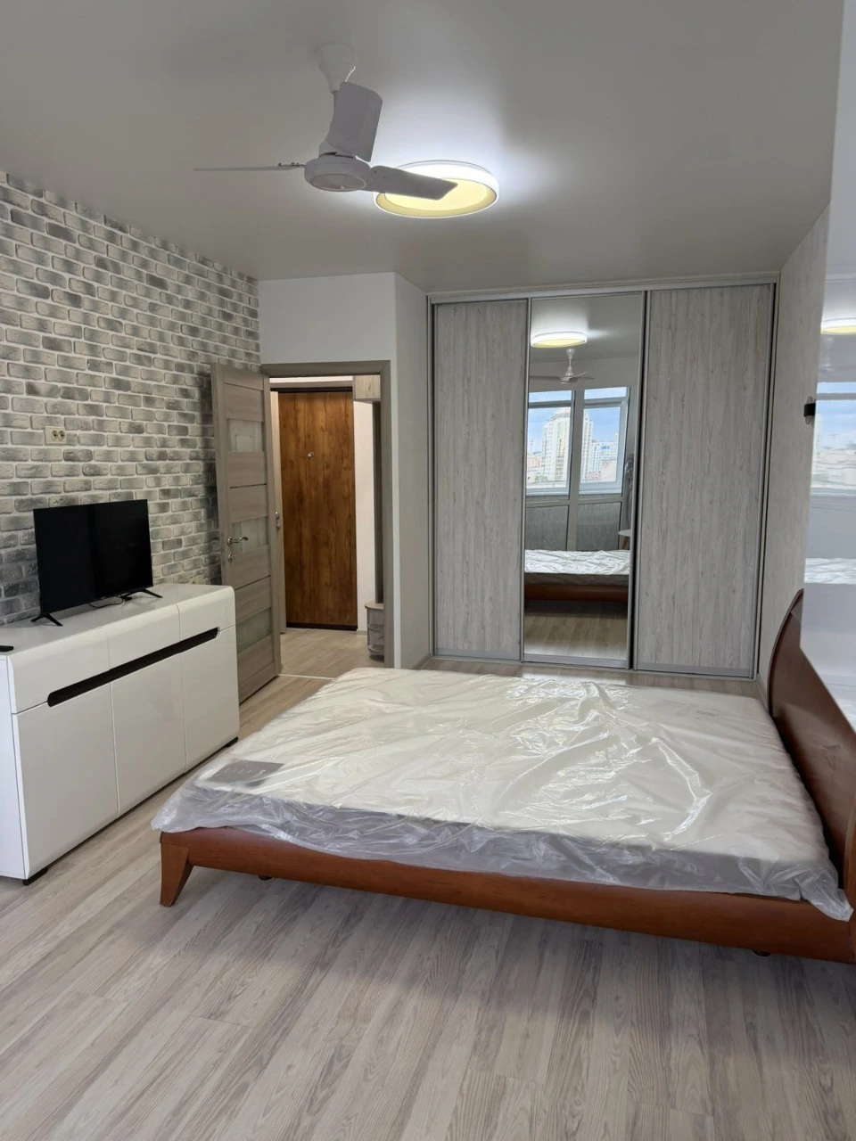 For sale, 1-room apartment in the residential complex "Semiramida", 5th district, Fonatana.