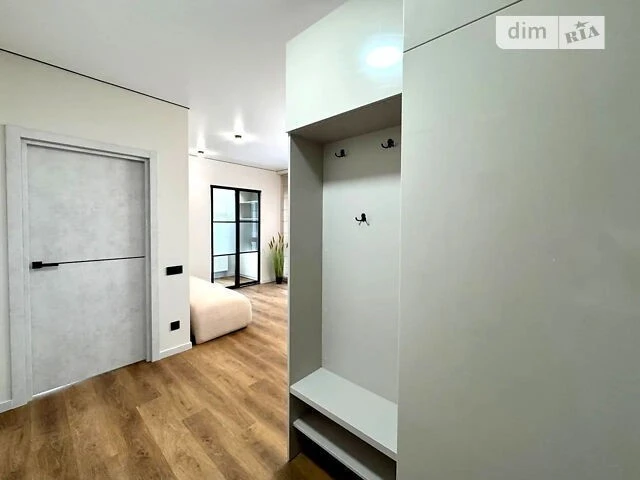 Продаж 1к квартири 41.2 кв. м на вул. Михайла Максимовича 24