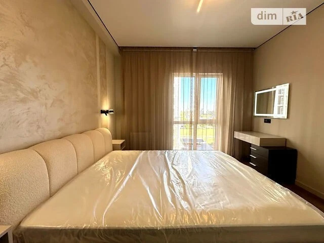 Продаж 1к квартири 41.2 кв. м на вул. Михайла Максимовича 24