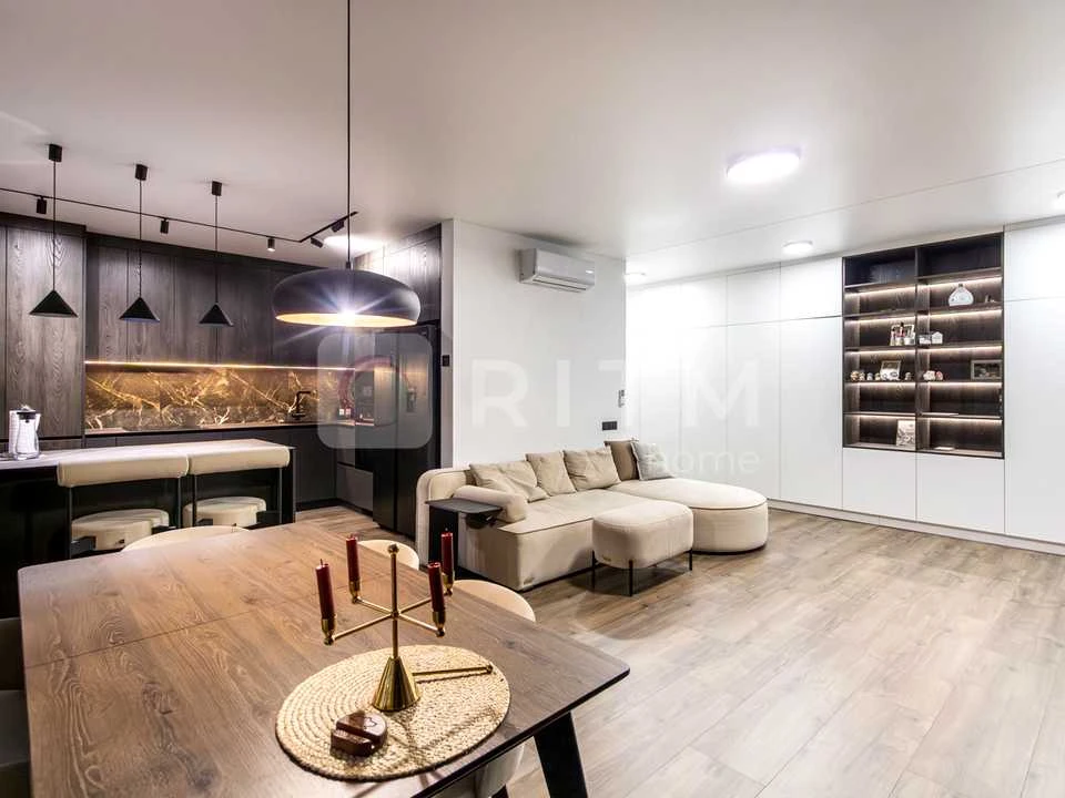 Apartment. Ivano-Frankivsk, Juliana Pelechka Street