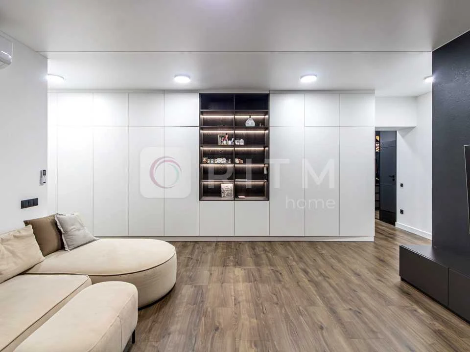 Apartment. Ivano-Frankivsk, Juliana Pelechka Street