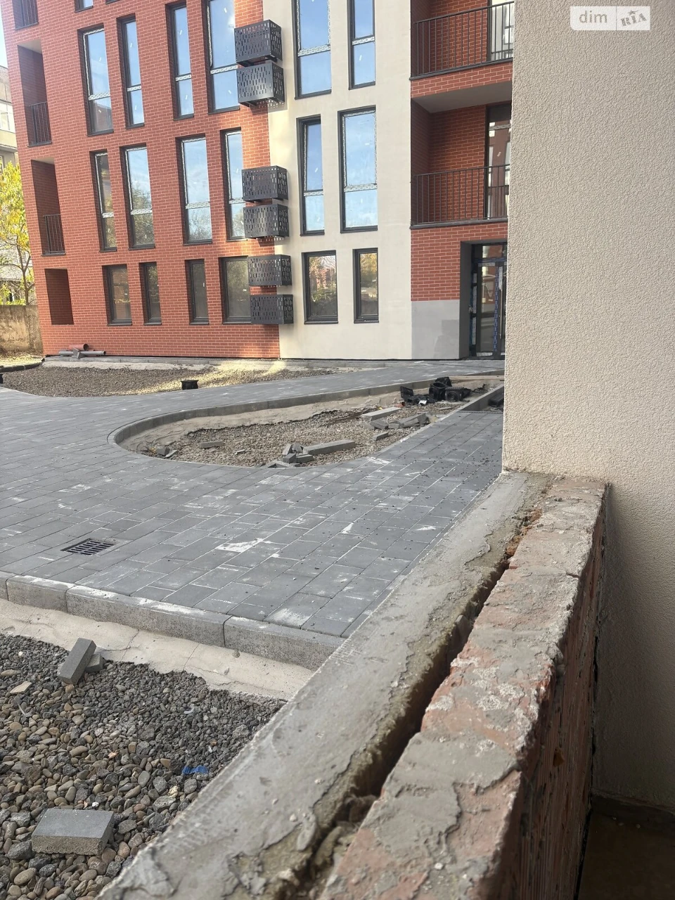 Sale of Apartment Industrial